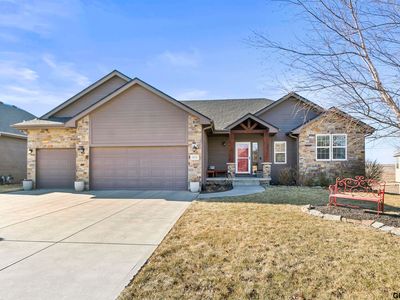 10722 S 215th St, Gretna, NE, 68028