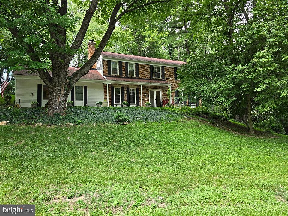 1st image of 16601 Briardale Rd
