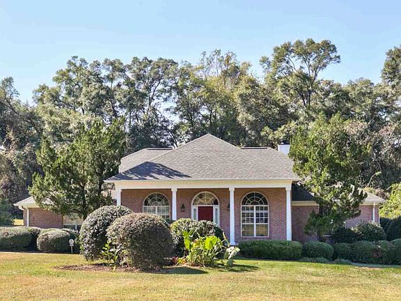 2nd image of 1912 Vineyard Way
