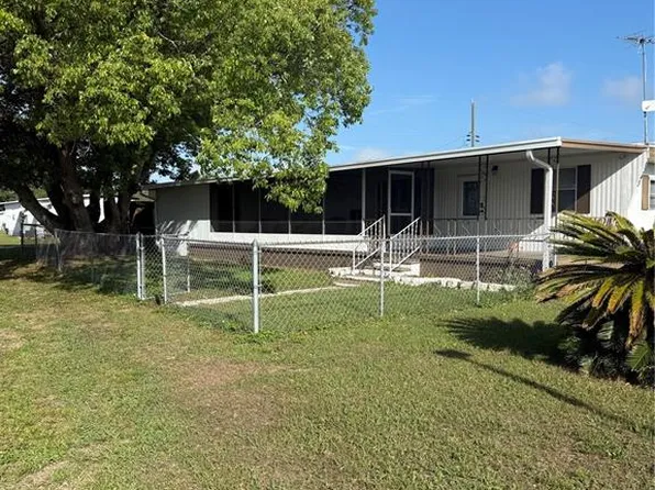 6343 Ohio St, Zephyrhills, FL 33542