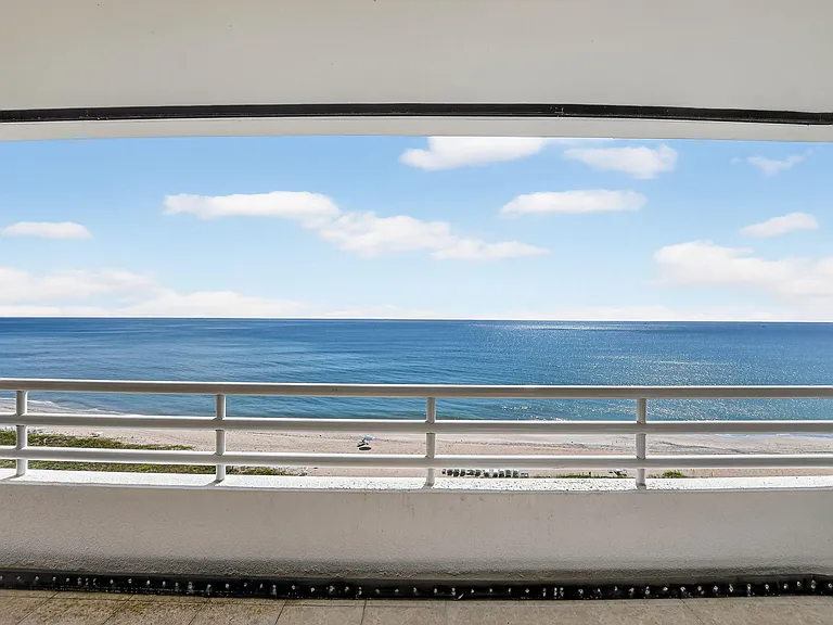 1500 S Ocean Blvd #704 — Photo 39