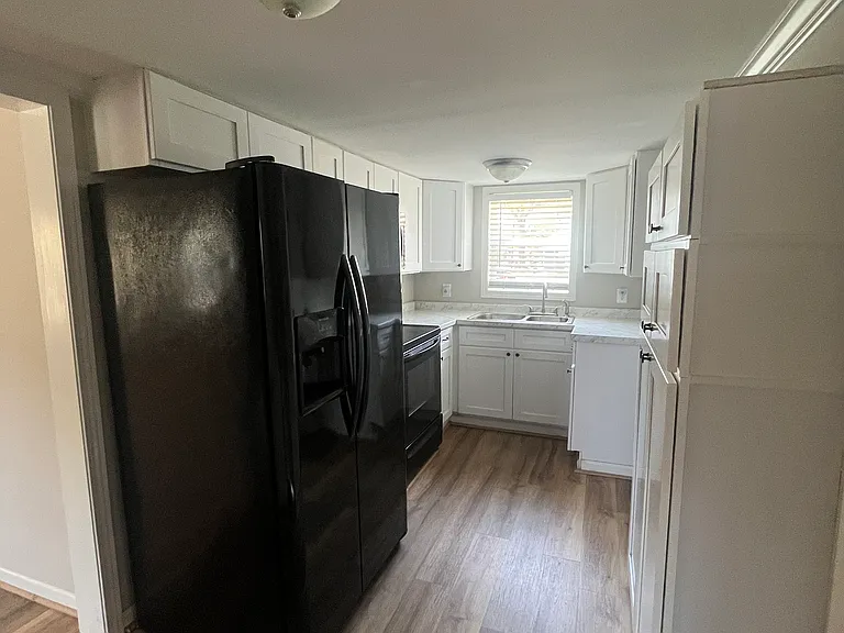 177 Eastbrook Dr — Photo 12