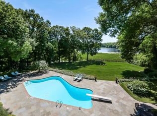 541 N Stream Rd, Wayzata, MN 55391