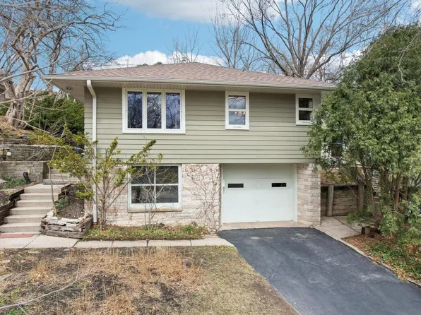 9316 West Park Hill AVENUE, Milwaukee, WI 53226