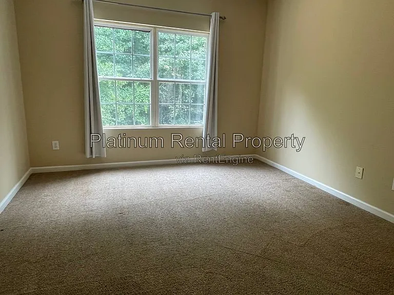 144 Pointe Cir — Photo 17