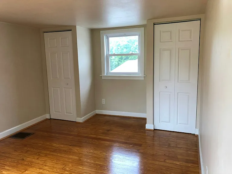 Upstairs Bedroom 2