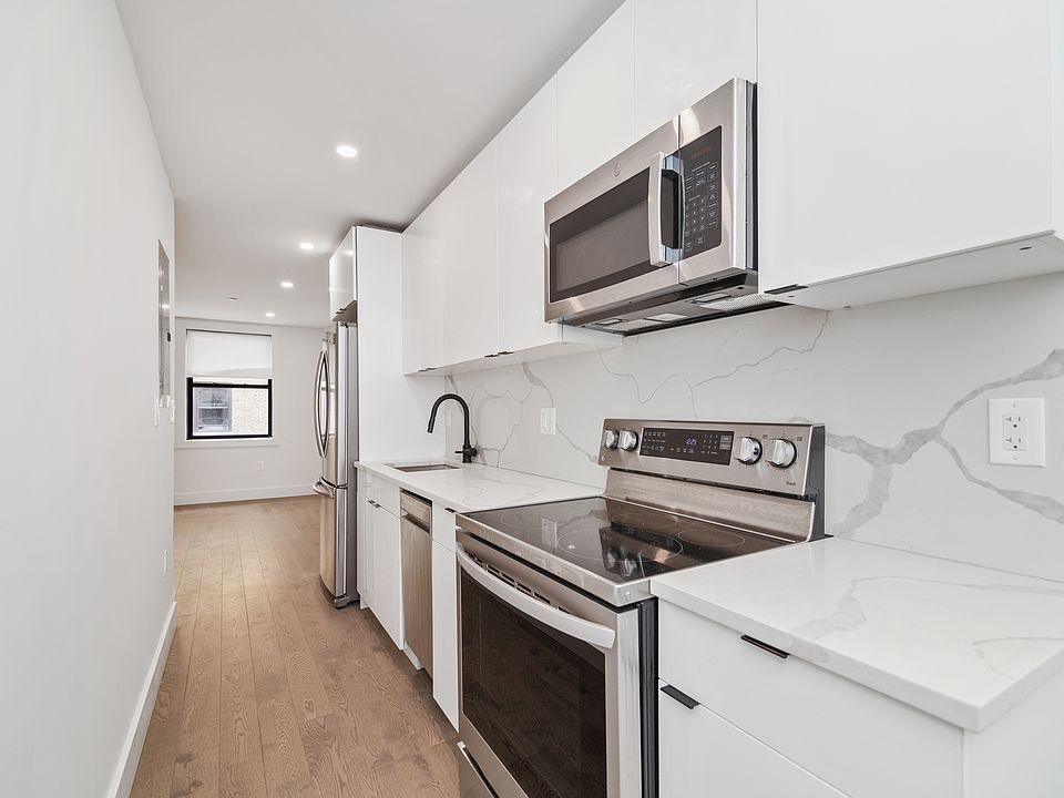 1st image of 241 W 75th St #7