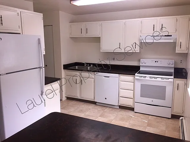 709 20th St — Photo 8