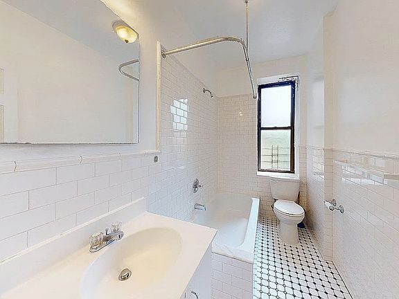 5th image of 596 Edgecombe Ave APT 6A