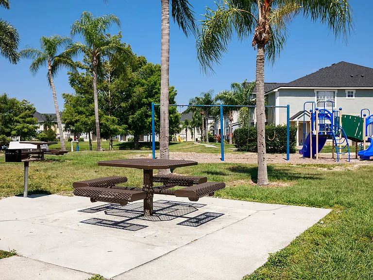 Pemberly Palms Apartment Homes — Photo 11