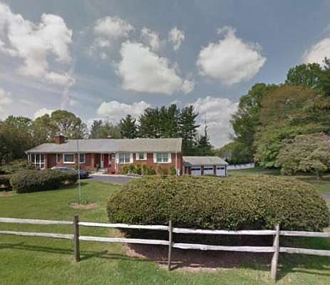2nd image of 7510 Persimmon Tree Ln
