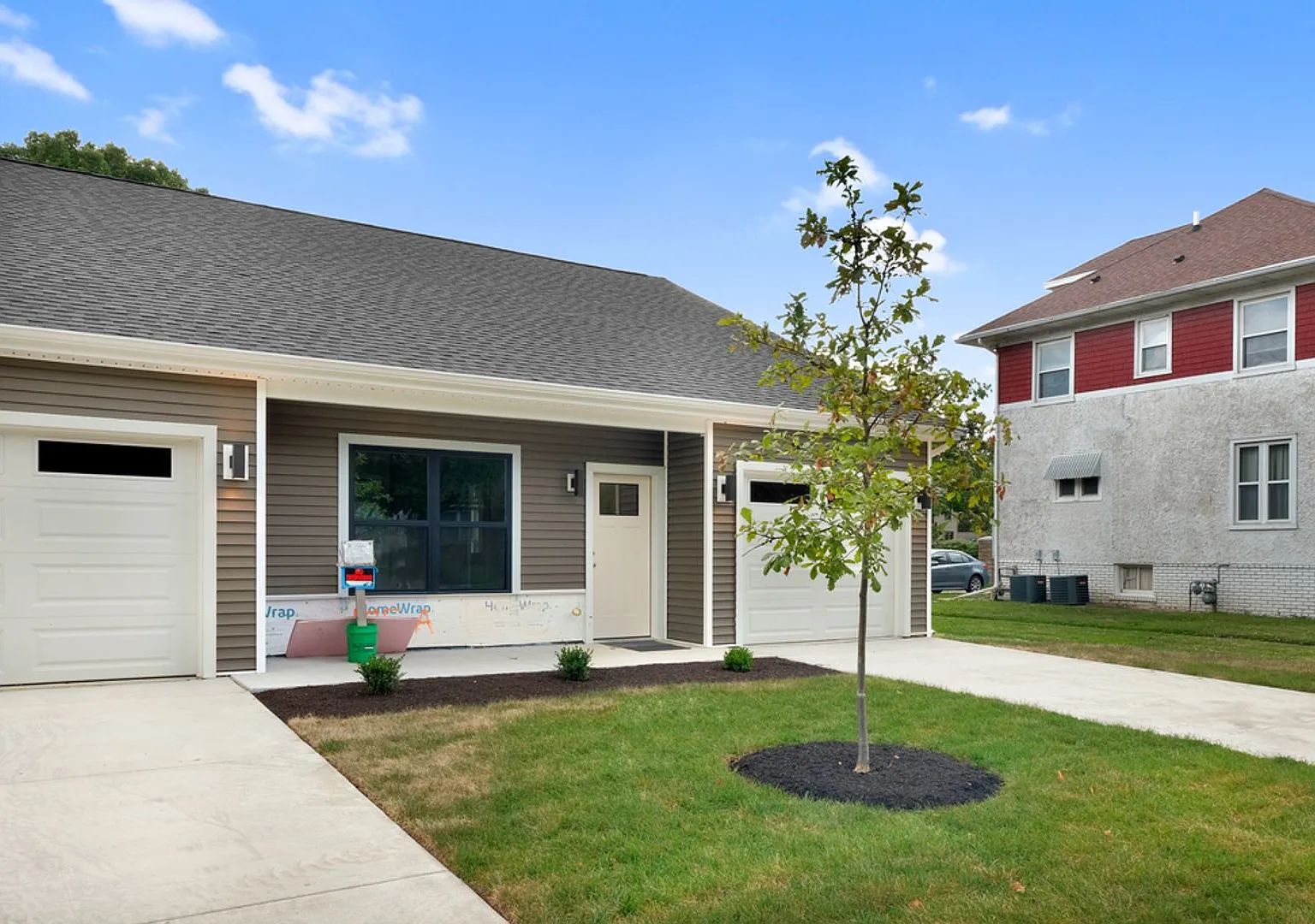 New Construction | Modern 2-Bedroom, 2-Bathroom Townhomes — Photo 4