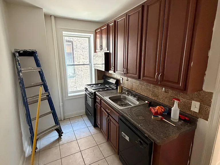 38-40 Kelly Parkway — Photo 14