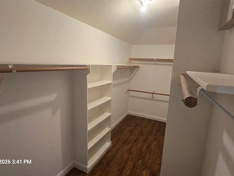 7239 Foxbrook Dr — Photo 11