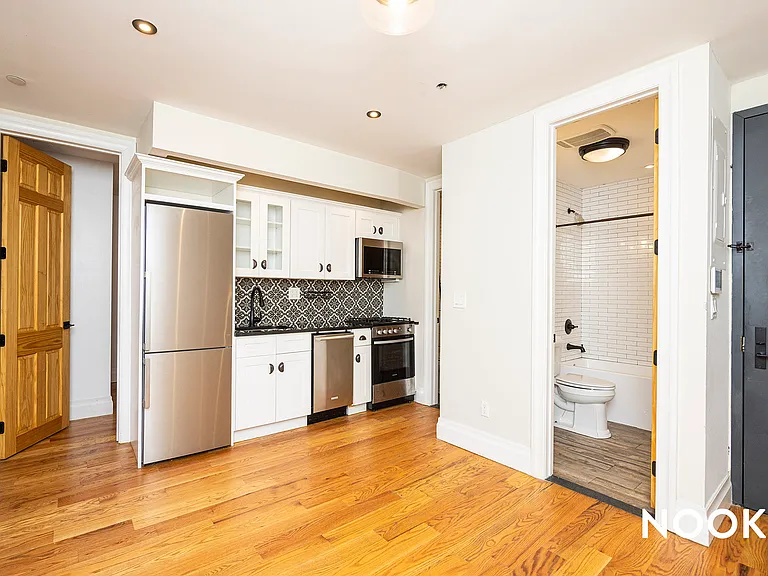 223 Central Ave #2A — Photo 1