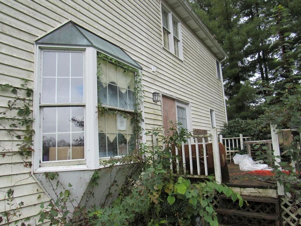 2nd image of 20233 Avondale Rd