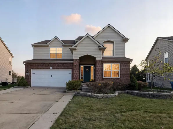 8280 S Warwick Ct, Ypsilanti, MI 48198