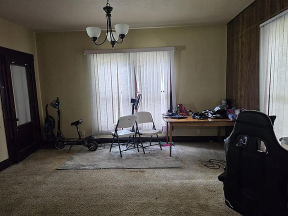 4th image of 909 Howard Ave