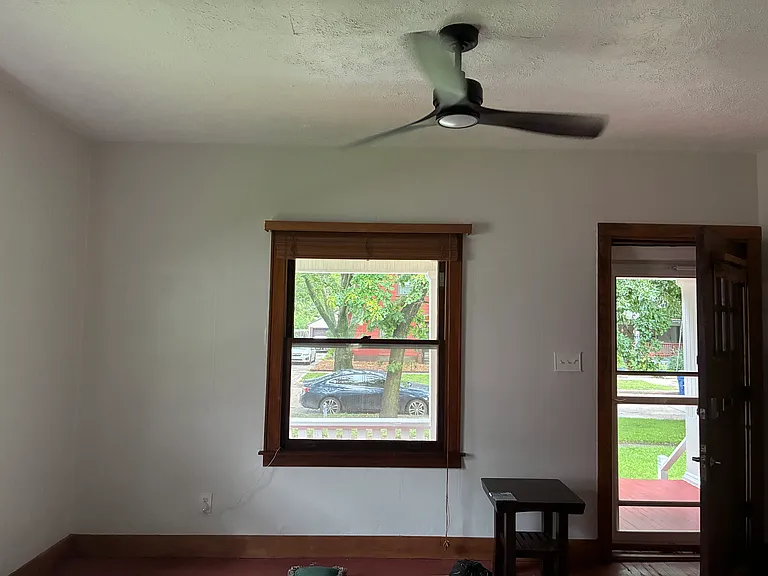 1132 N Pearce Ave — Photo 4
