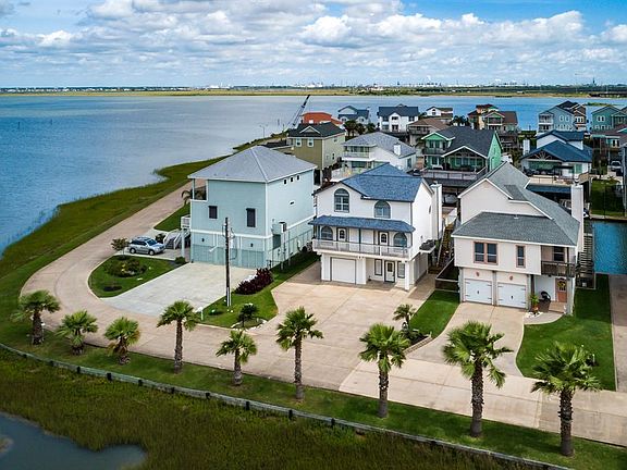 4th image of 430 Windward Way
