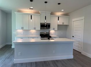 1353 Dewalt St #A, Houston, TX 77088