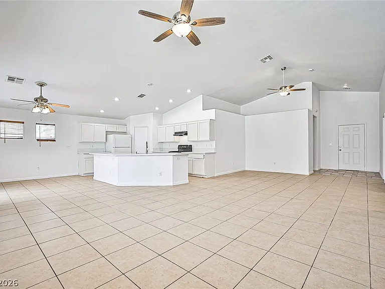 1201 Pueblo Hills Ave — Photo 6