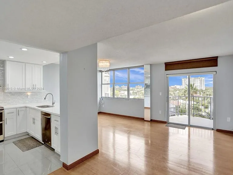 11930 N Bayshore Dr #601 — Photo 20