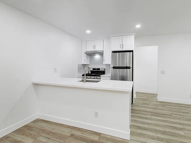 3012 E 18th St #17 — Photo 3