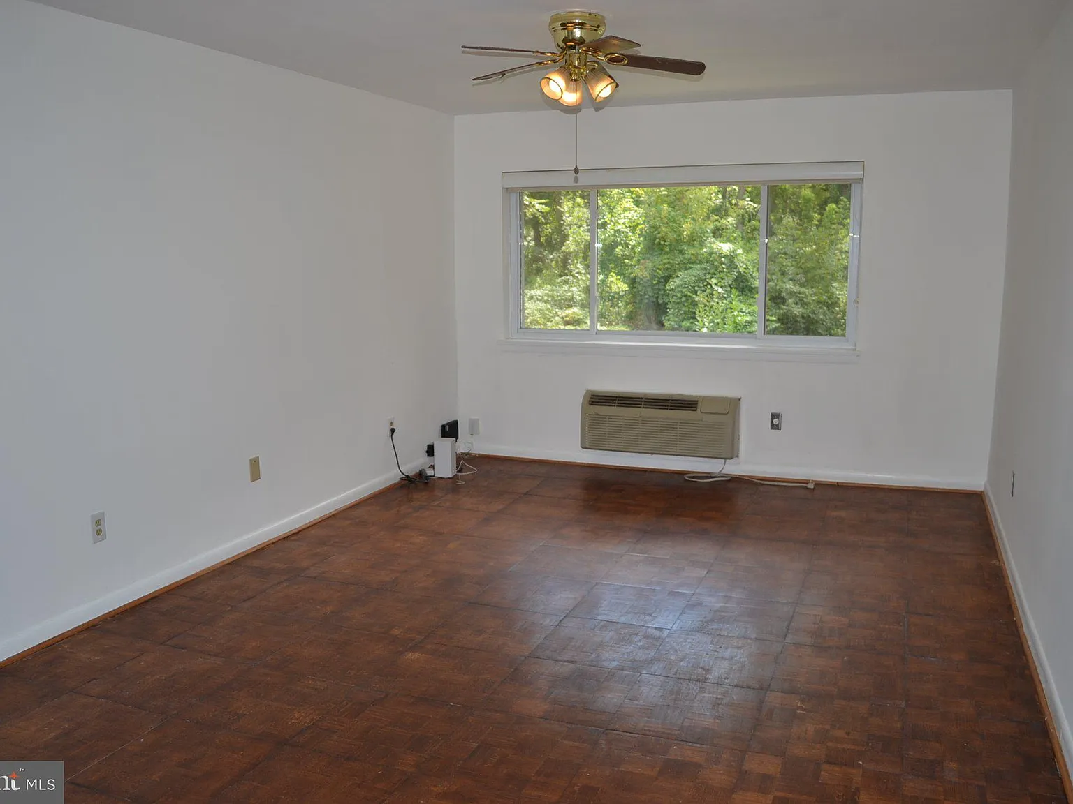 2 bed, 1.0 bath, 823 sqft, $1,750 — Photo 4