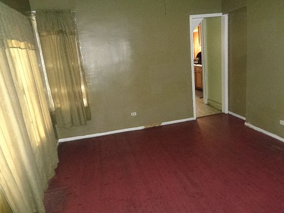 4th image of 548 N Lockwood Ave