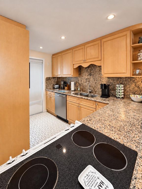 901 N RIVERSIDE Drive #2B, photo 9