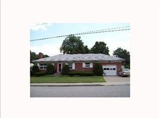 97 W Willow St, Beacon, NY 12508