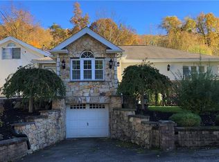 22 Weitz Rd, Hopewell Junction, NY 12533