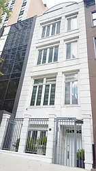 235 East 72nd Street in Lenox Hill