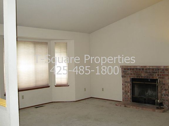 4th image of 11714 NE 75th Pl