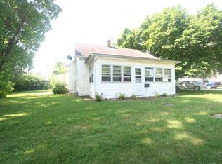 1418 W South 4th St, Shelbyville, IL 62565