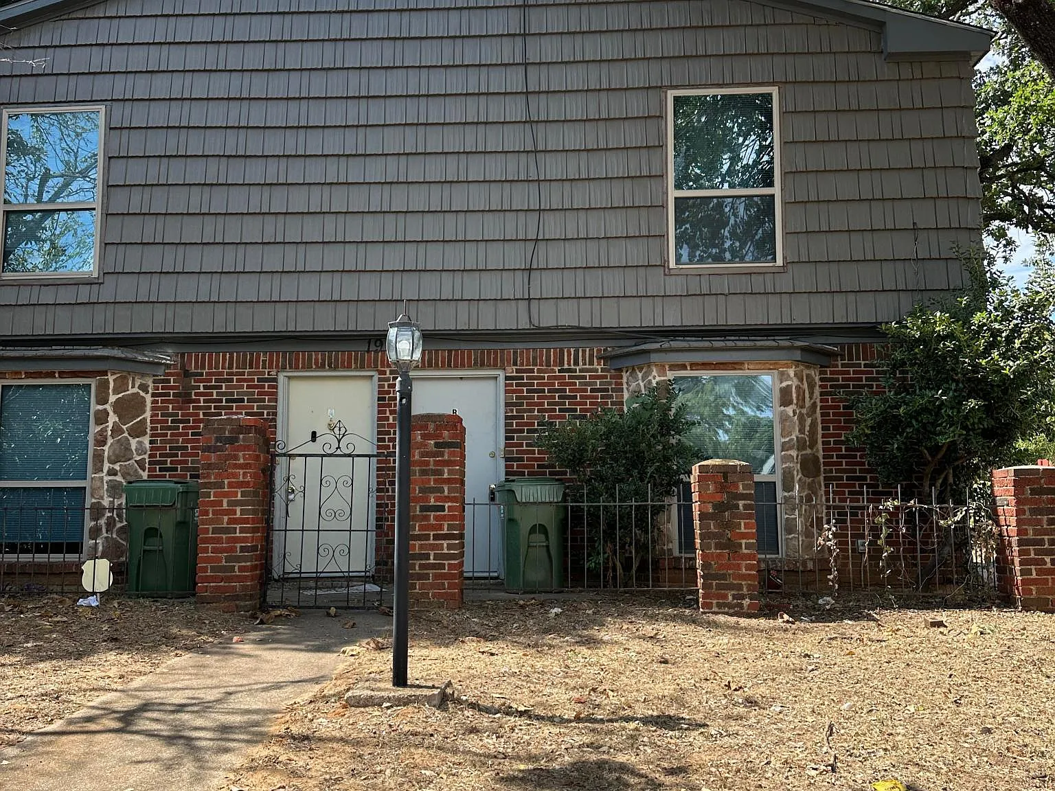 2 bed, 2.5 bath, 1591 sqft, $1,500 — Photo 2