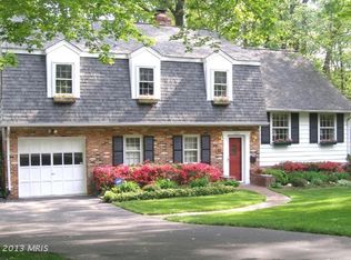 8228 Brittainy Dr, Annandale, VA 22003