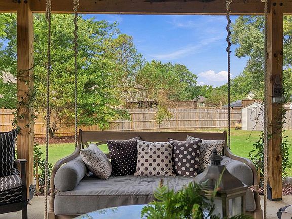 5th image of 3005 English Oak Cir