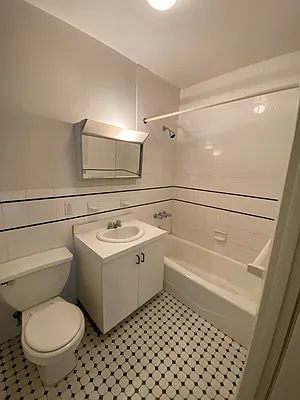 Rented by Oxford Property Group | media 12