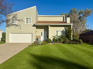 2305 S 165th St, Omaha, NE 68130