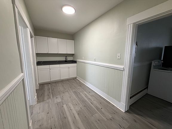 3F Kitchen sink area