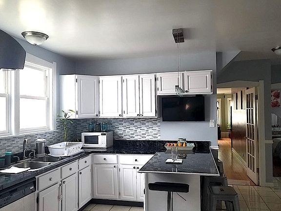 4th image of 7911 W Birchdale Ave