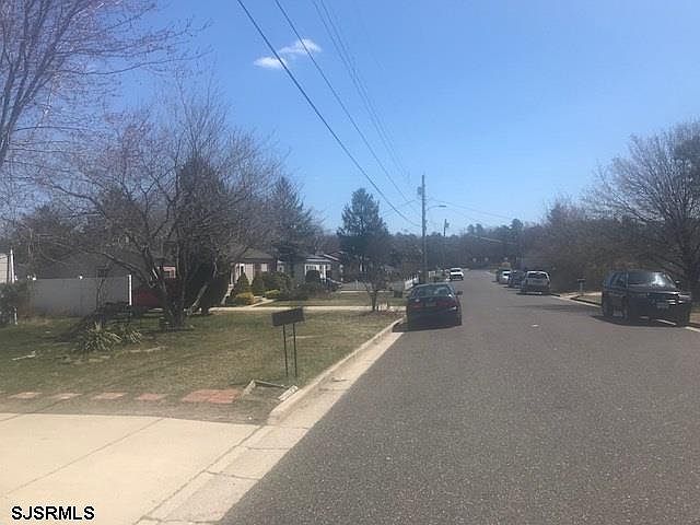 2nd image of 106 Lucille Dr