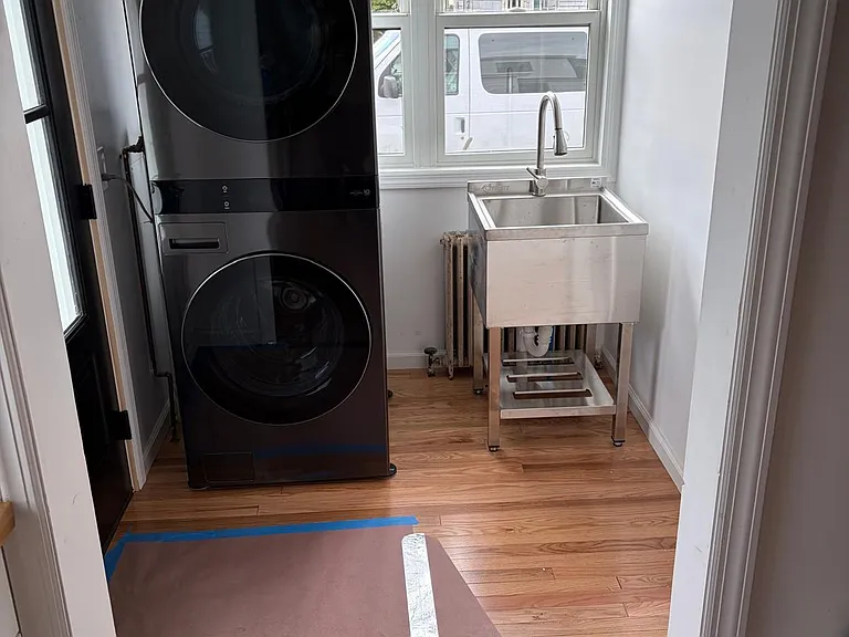 226 Gillette Ave — Photo 23