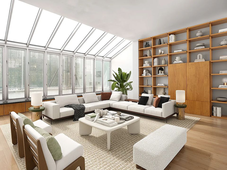 1st image of 25 W 15th St #M1