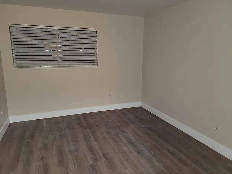 1060 Oak Grove Rd #42 — Photo 2
