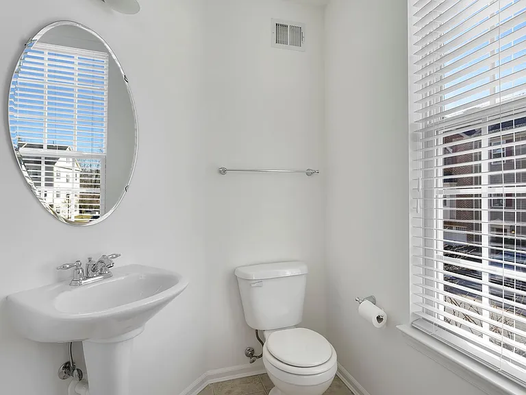 4801 Portsmouth Rd — Photo 10