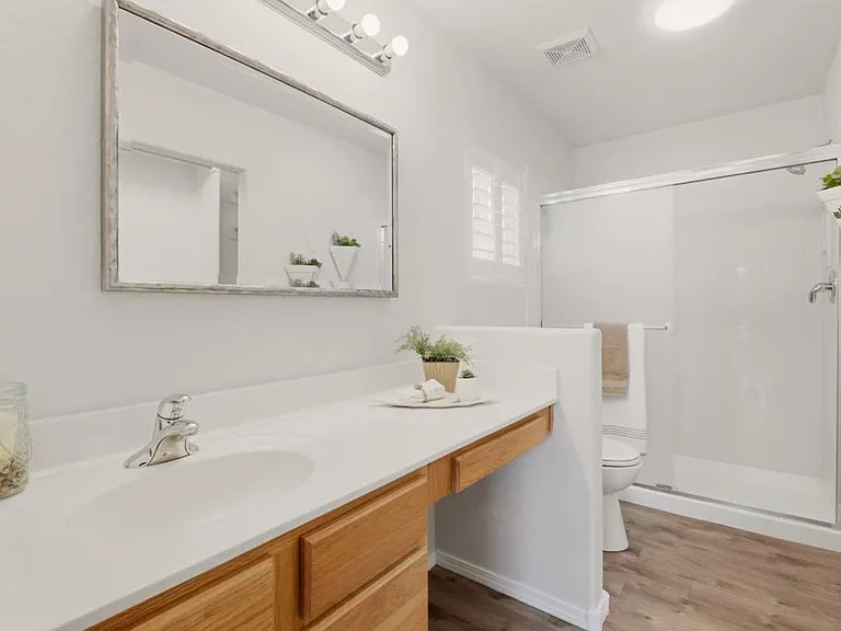 5239 Molokai Ave NE — Photo 14