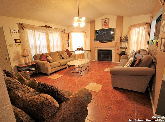 3rd image of 9326 Valley Way Dr